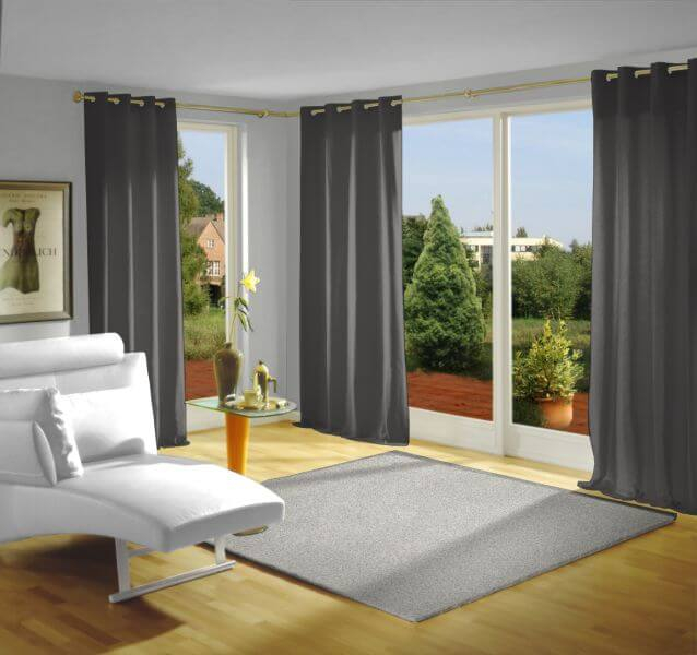 Grau Ösenschal Wohnzimmer