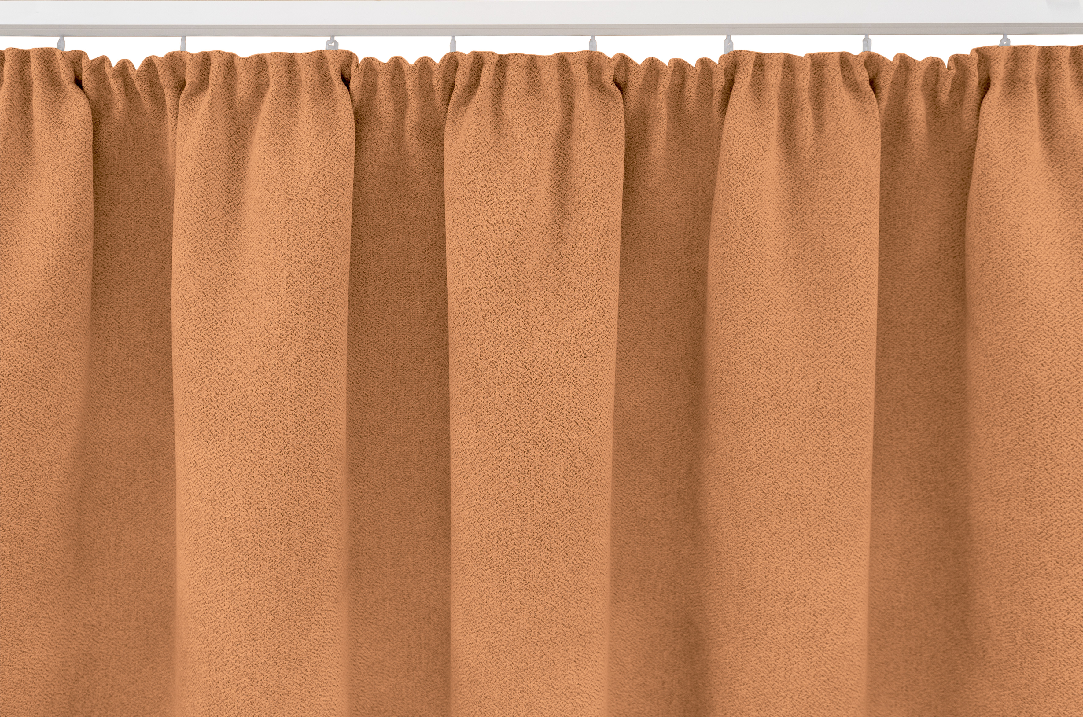 Orange Kräuselband Aufhängung
